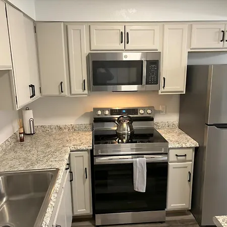 Peaceful Park 2 Bedroom Remodeled Family Suite Granite City Exterior photo